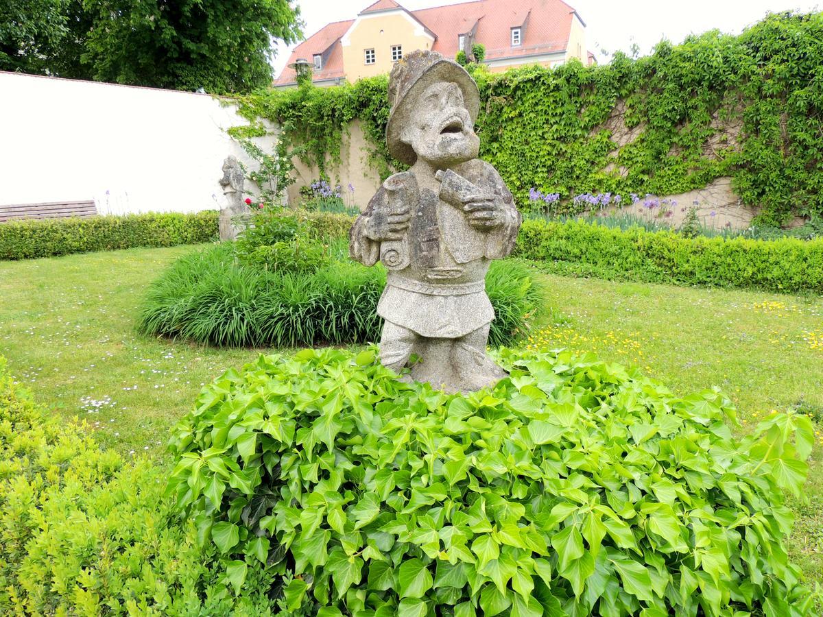 Gaestehaus Maelzerei Auf Schloss Neuburg Am Inn Exterior photo